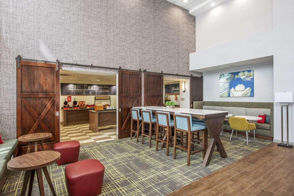 Hampton Inn & Suites Dallas-Allen Restaurant photo